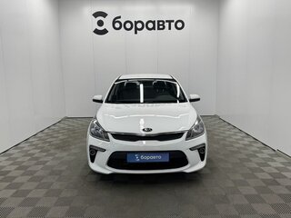 2017 Kia Rio IV, белый, 1050000 рублей, вид 3