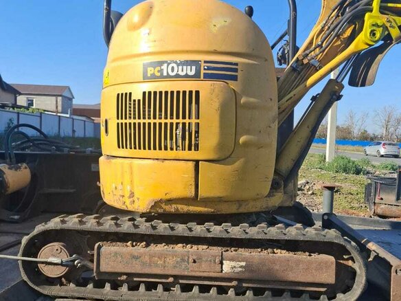 2014 Komatsu PC10, жёлтый, 900000 рублей - вид 1
