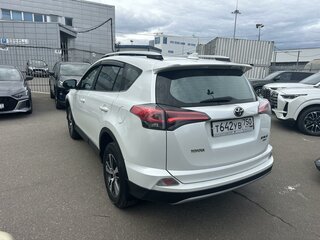 2019 Toyota RAV4 IV (XA40) Рестайлинг, белый, 2349000 рублей, вид 4