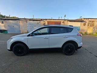 2017 Toyota RAV4 IV (XA40) Рестайлинг, белый, 2550000 рублей, вид 1