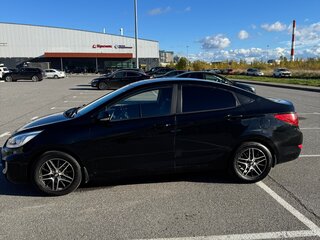 2013 Hyundai Solaris I, чёрный, 635000 рублей, вид 5