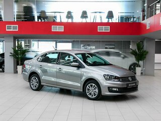2017 Volkswagen Polo V Рестайлинг, серебристый, 1050000 рублей, вид 3