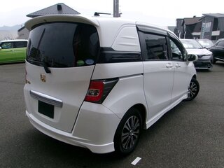 2016 Honda Freed Spike I Рестайлинг 2, белый, 840000 рублей, вид 5