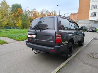 2005 Toyota Land Cruiser 105 100 Series Рестайлинг 2, серебристый, 1950000 рублей, вид 3