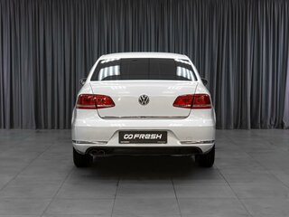 2011 Volkswagen Passat B7, белый, 949000 рублей, вид 4