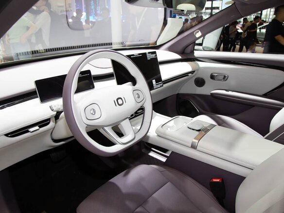 2026 Changan Qiyuan A06 28.39 kWh, серебристый, 2620000 рублей - вид 7