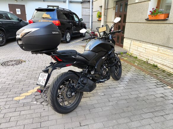 2023 Bajaj Dominar 400, чёрный, 370000 рублей - вид 1
