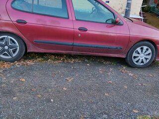 1999 Renault Megane I Рестайлинг, красный, 125000 рублей, вид 2