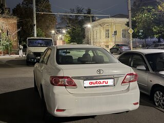 2012 Toyota Corolla X (E140, E150) Рестайлинг, белый, 1050000 рублей, вид 2