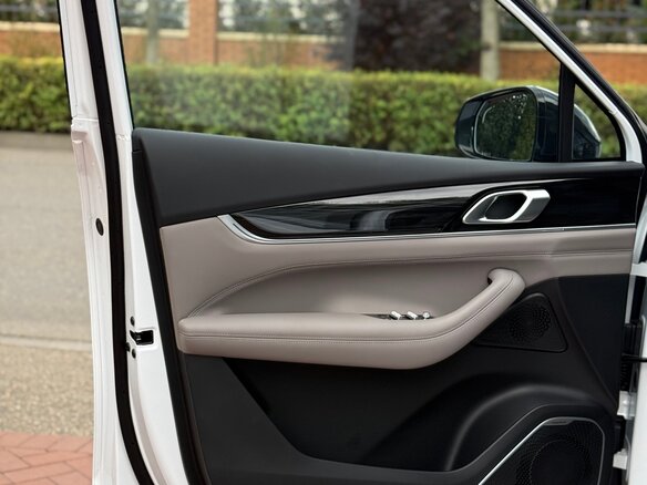 2026 Geely Atlas II, белый, 2999007 рублей - вид 14