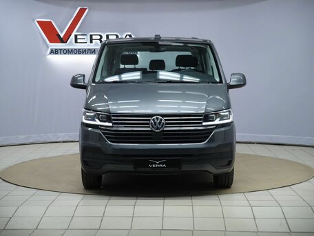 2021 Volkswagen Caravelle T6 Рестайлинг, серый, 4800000 рублей, вид 2
