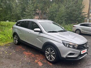 2018 Lada (ВАЗ) Vesta SW Cross I, серебристый, 830000 рублей, вид 2