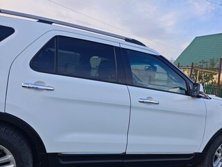 2013 Ford Explorer V, белый, 1600000 рублей, вид 3