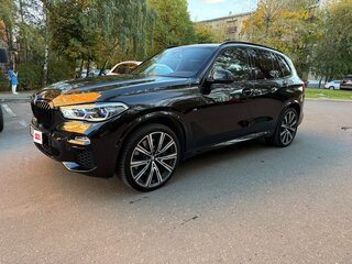 2021 BMW X5 40d IV (G05/G18), чёрный, 8200000 рублей, вид 2