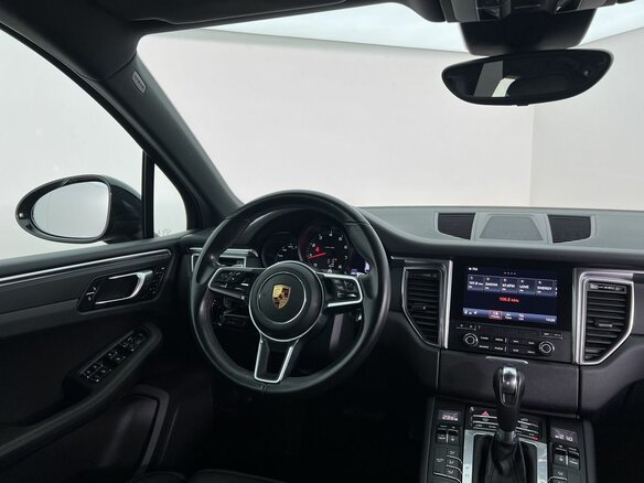 2018 Porsche Macan I, чёрный, 3190000 рублей - вид 13