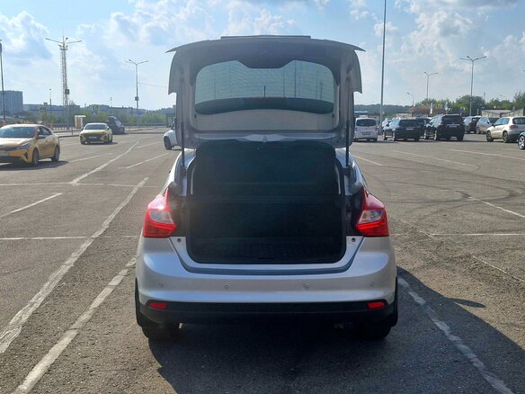 2015 Ford Focus III, серебристый, 1000000 рублей - вид 10