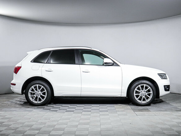 2010 Audi Q5 I (8R), белый, 1690000 рублей - вид 3