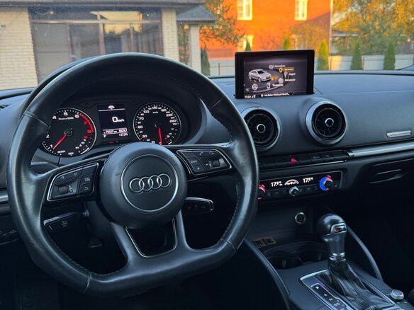 2019 Audi A3 III (8V) Рестайлинг, белый, 2550000 рублей - вид 8