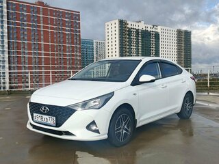 2021 Hyundai Solaris II Рестайлинг, белый, 1345000 рублей, вид 2