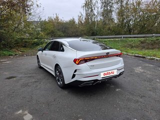2021 Kia K5 III, белый, 2200000 рублей, вид 4