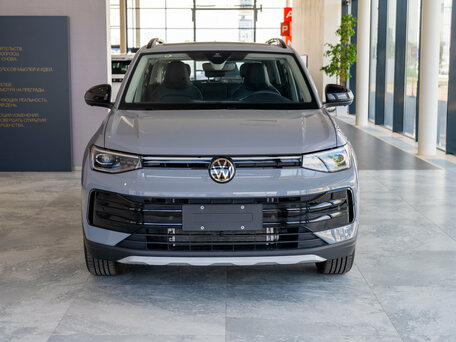 2026 Volkswagen Tharu XR, серый, 3600000 рублей, вид 2