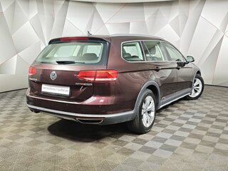 2017 Volkswagen Passat Alltrack B8, красный, 2289000 рублей, вид 2