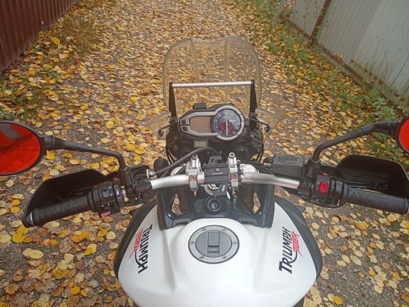 2011 Triumph Tiger 800, белый, 550000 рублей - вид 7