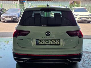 2023 Volkswagen Tiguan Allspace II Рестайлинг, белый, 2400000 рублей, вид 4