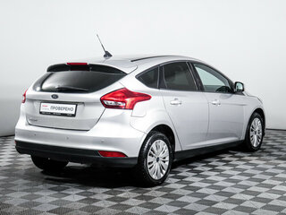 2017 Ford Focus III Рестайлинг, серебристый, 899000 рублей, вид 5