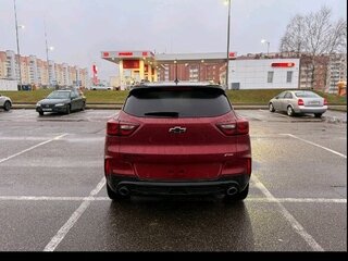 2023 Chevrolet TrailBlazer III Рестайлинг, красный, 2250000 рублей, вид 1