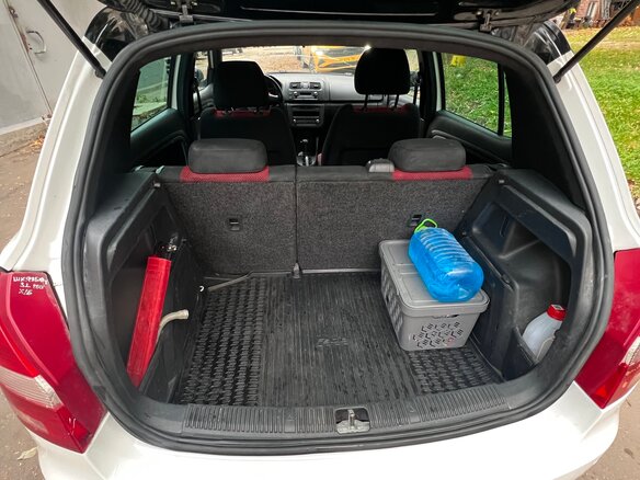 2012 Skoda Fabia II Рестайлинг, белый, 750000 рублей - вид 9