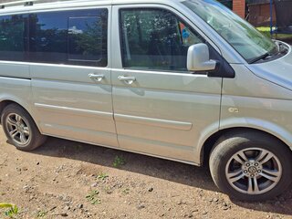 2003 Volkswagen Multivan T5, серебристый, 1400000 рублей, вид 2