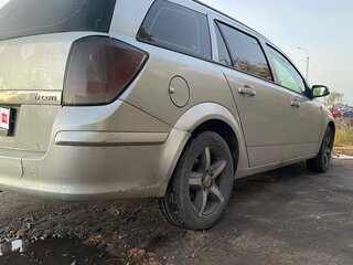2005 Opel Astra H, серебристый, 349999 рублей, вид 5