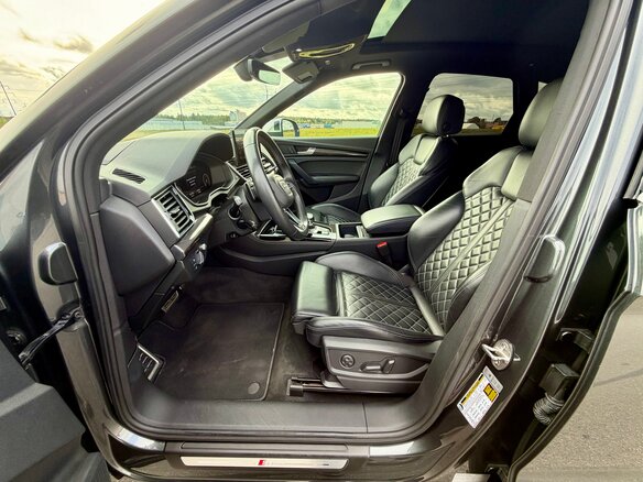 2021 Audi SQ5 II (FY) Рестайлинг, серый, 3350000 рублей - вид 12
