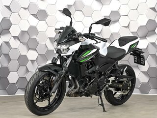 2020 Kawasaki Z 400, белый, 629000 рублей, вид 2