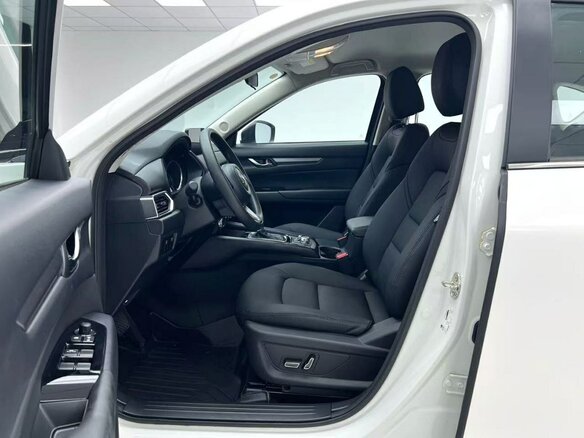 2023 Mazda CX-5 II Рестайлинг, белый, 2400000 рублей - вид 6
