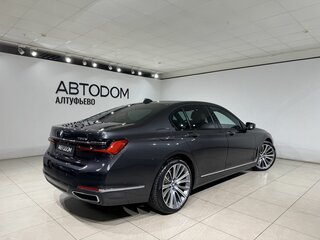 2022 BMW 7 серии 730d xDrive VI (G11/G12) Рестайлинг, чёрный, 6499000 рублей, вид 2