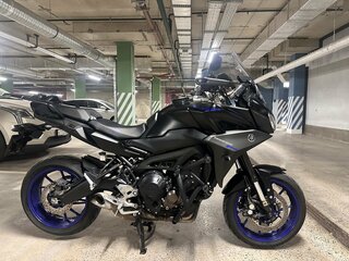 2018 Yamaha MT-09 Tracer (FJ-09), чёрный, 799000 рублей, вид 5