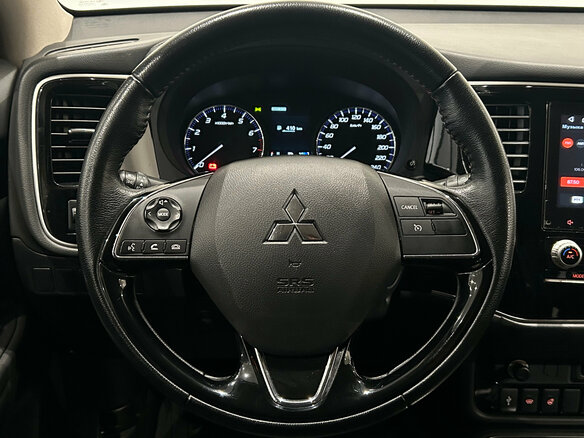 2022 Mitsubishi Outlander III Рестайлинг 3, белый, 2369000 рублей - вид 18