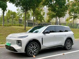 2026 Changan Qiyuan Q07 31.7 kWh, серебристый, 3575000 рублей, вид 1