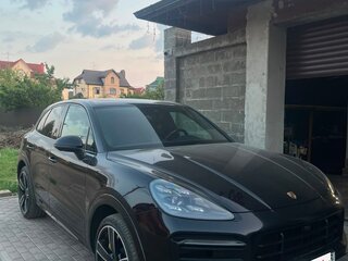 2020 Porsche Cayenne III, чёрный, 6000000 рублей, вид 1