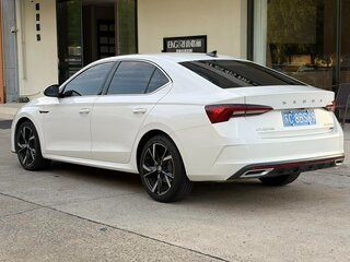 2023 Skoda Octavia IV (A8), белый, 1580000 рублей, вид 5
