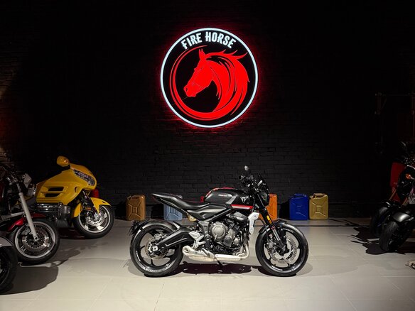 2021 Triumph Trident 660, чёрный, 785000 рублей