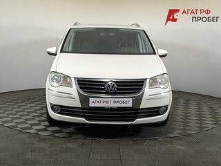 2010 Volkswagen Touran I Рестайлинг, белый, 550000 рублей, вид 2