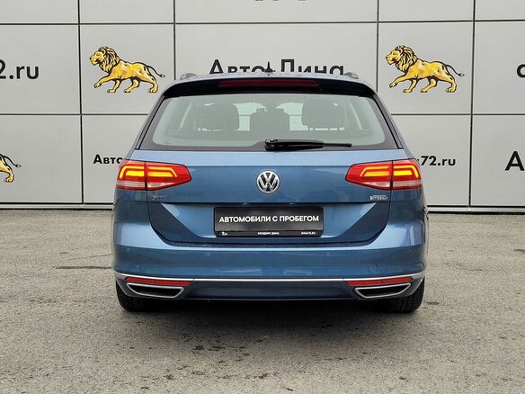 2017 Volkswagen Passat GTE B8, синий, 2600000 рублей - вид 5