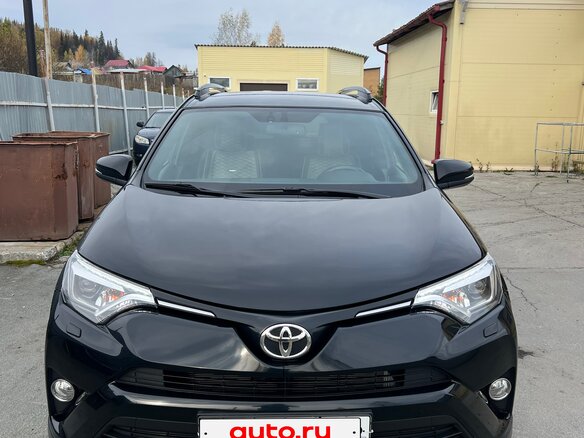 2019 Toyota RAV4 IV (XA40) Рестайлинг, чёрный, 3750000 рублей - вид 1