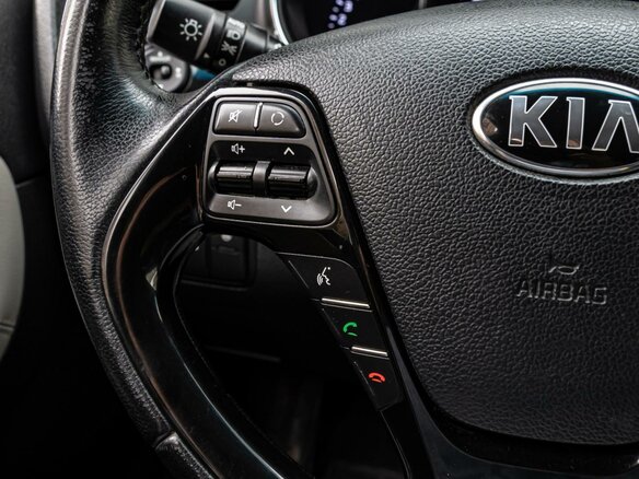 2017 Kia Ceed II Рестайлинг, белый - вид 15