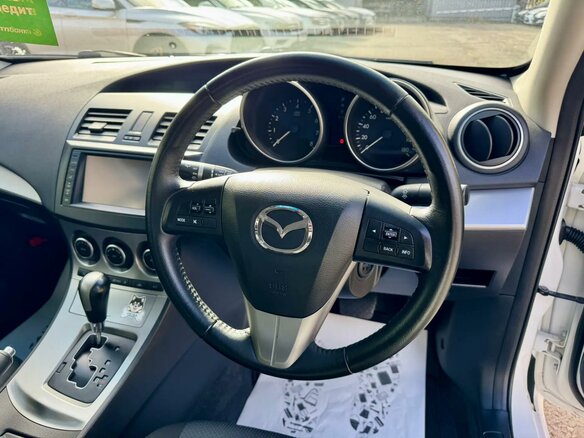 2010 Mazda Axela II, белый, 1049000 рублей - вид 12