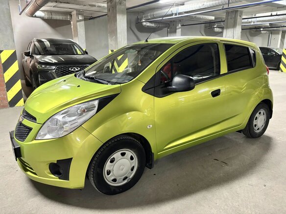 2013 Chevrolet Spark III, зелёный, 660000 рублей - вид 1