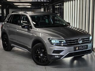 2019 Volkswagen Tiguan II, серебристый, 2430000 рублей, вид 1